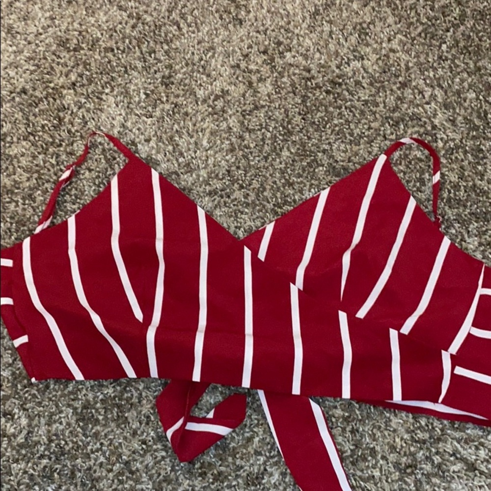 Tie top